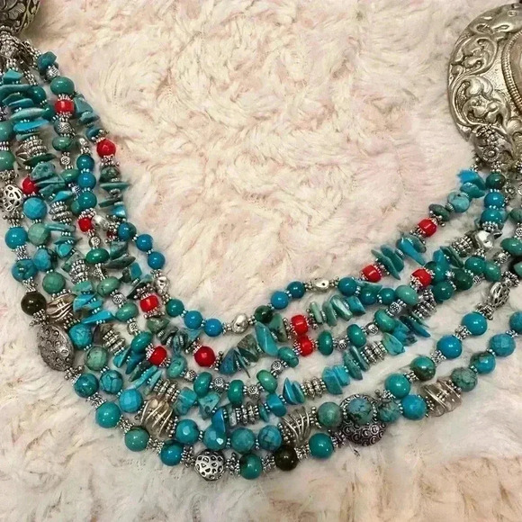 Tibetan Nepalese repousse conch Turquoise Vintage pendant & Capped Bead Necklace - Picture 11 of 17